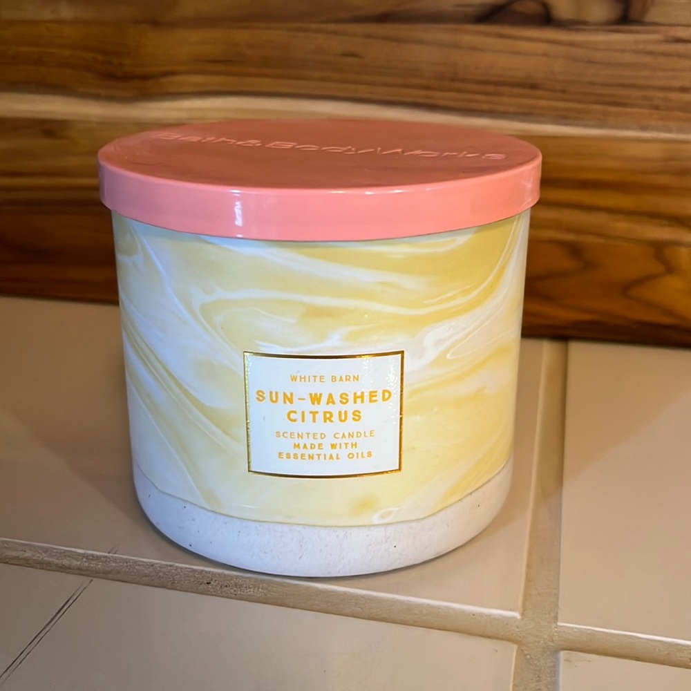 Sun washed citrus candle
